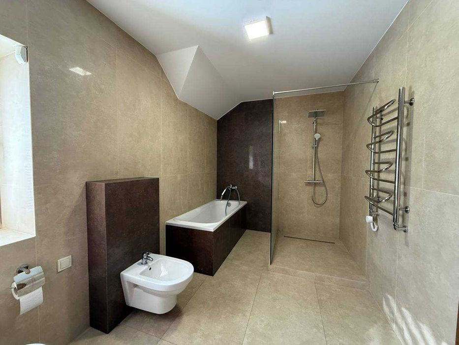 Оренда будинку Львів вул.Кульпарківська (ЖК Парус Park) гараж і підвал