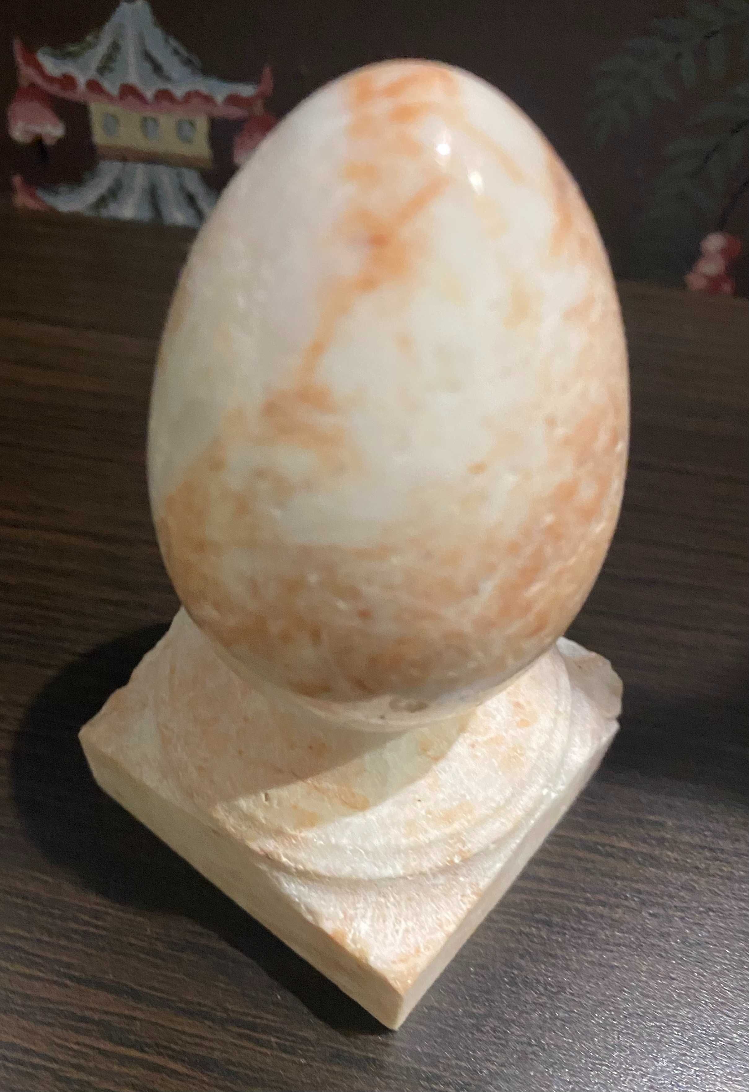 SALE!!! 50% Продам яйце із білого нефриту - окраса інтер'єру