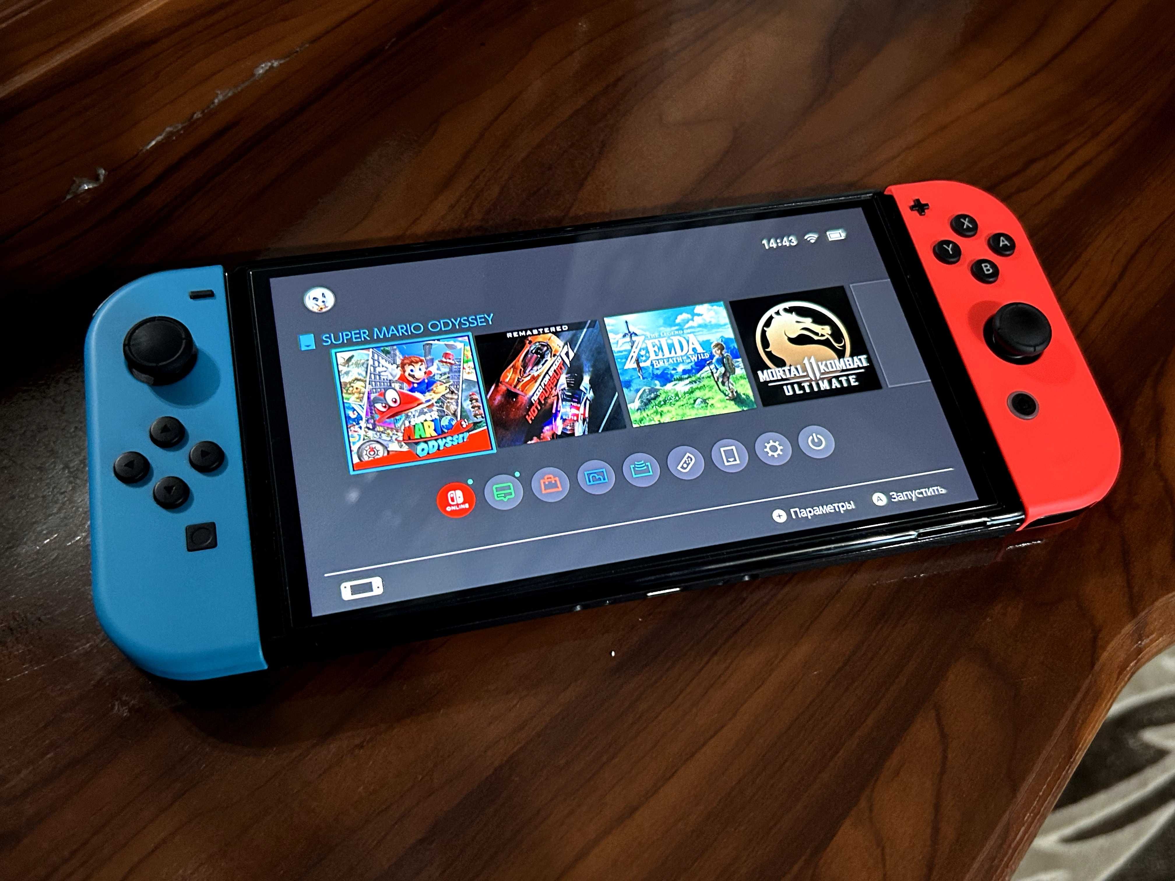 Nintendo Switch OLED повний комплект (стан нової) + гарантія від Ябко!