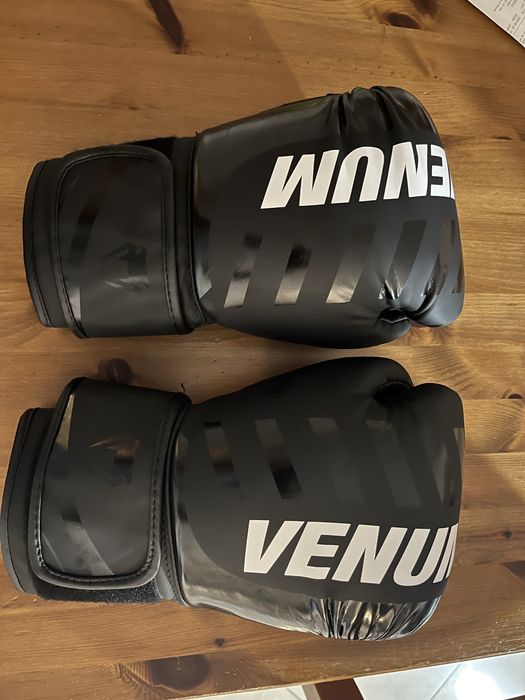 Luvas de Boxe Venum 12 o.z.