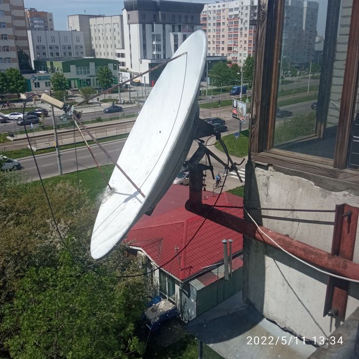 Супутникова тарілка з приводом діаметром 1м 60 см б/в