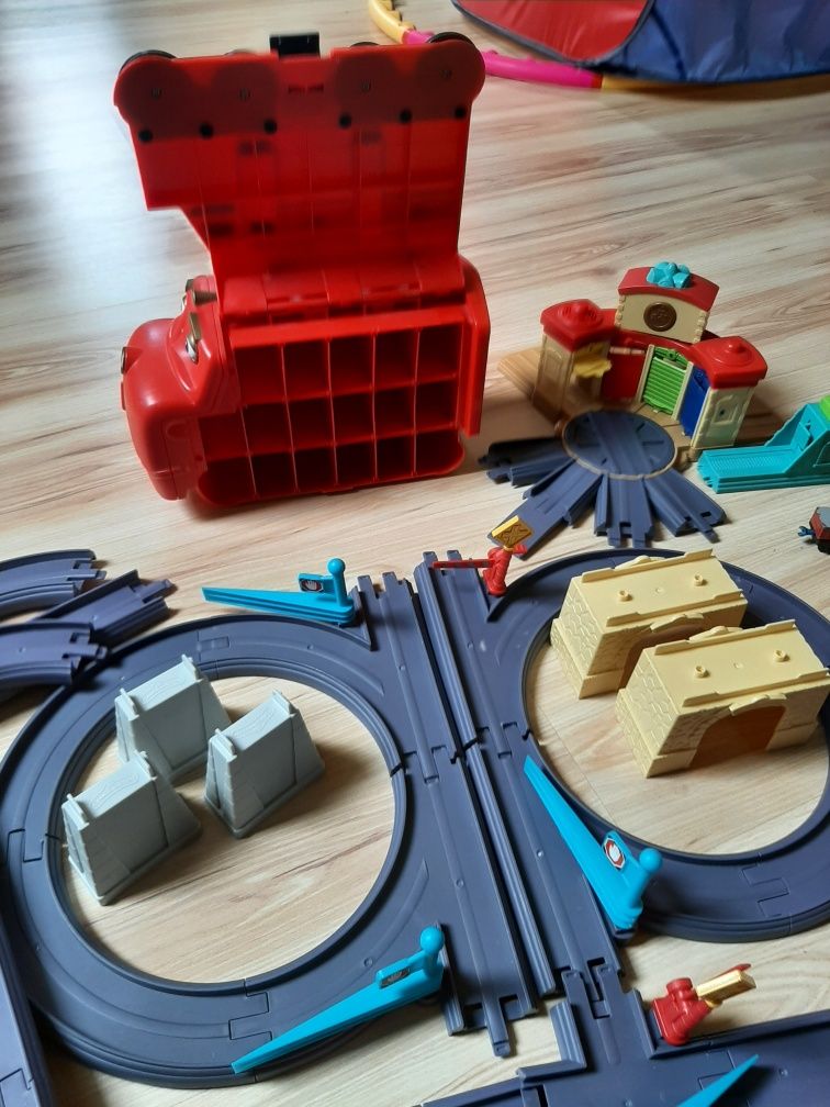 Stacyjkowo tory walizka ciuchcia chuggington