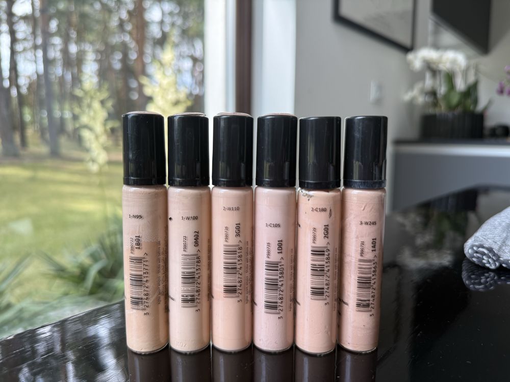Podkład Givenchy Prisme Libre Skin-Caring Glow
