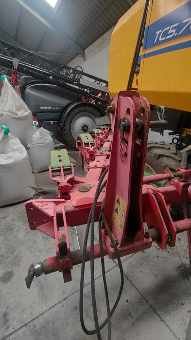 Pług zagonowy 5 skibowy Unia Tur Vario