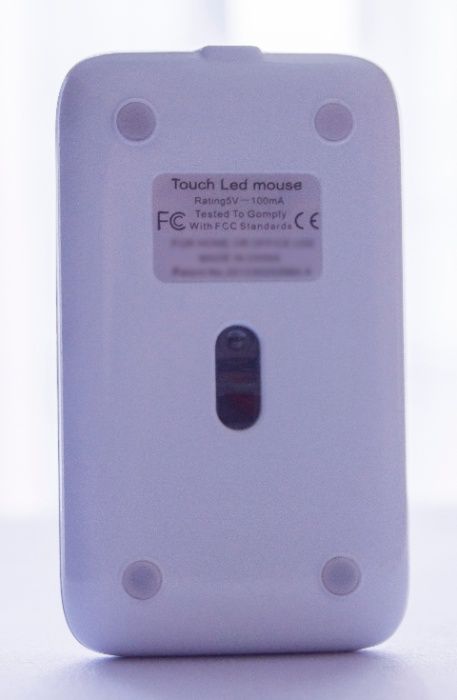 Rato óptico ultra fino com cabo extensível e bolsa (NOVO)