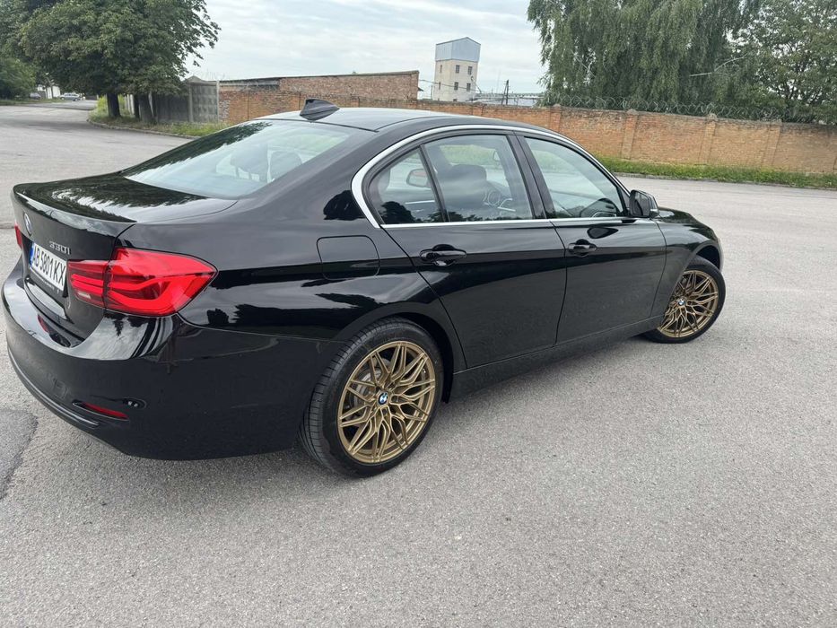 Продам BMW 3 series F30