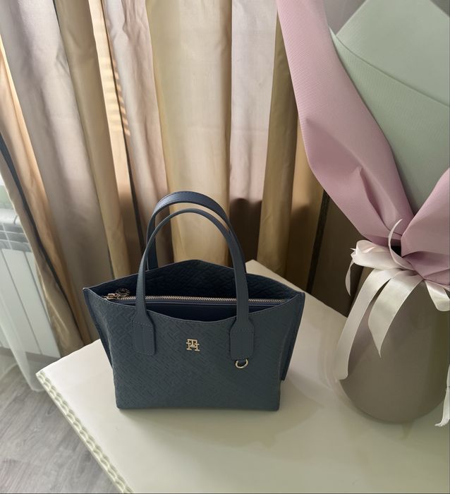 Жіноча сумка тоут Tommy Hilfiger Monogram Logo City Tote Оригінал