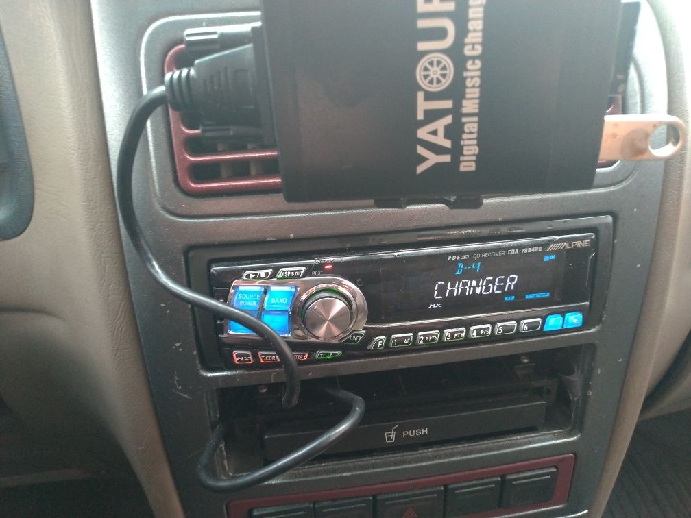 Alpine CDA-7894 +адаптор USB-Bluetooth-AUX Pioneer