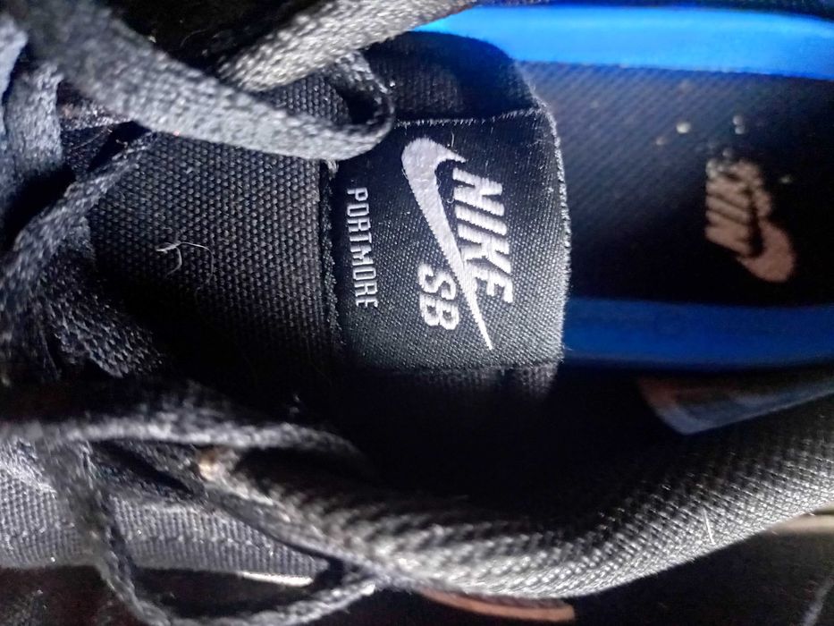 Продам кросівки фірми NIKE.