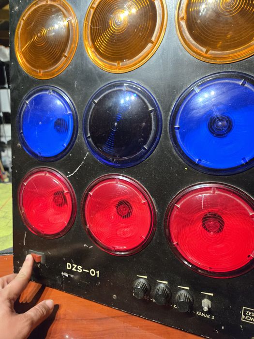 Kolorofon DZS-01  Dyskotekowy zestaw świetlny