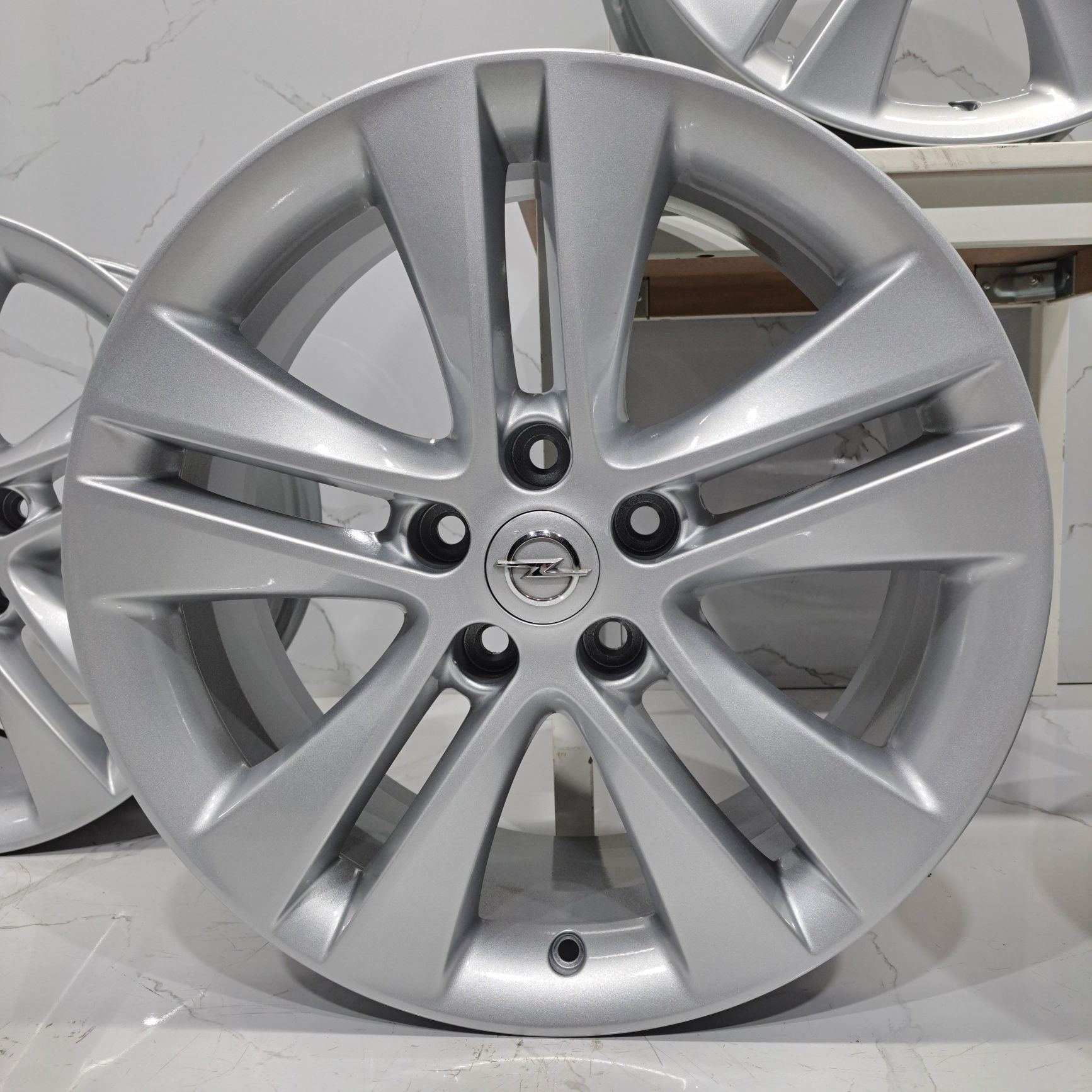 Jantes 18" originais Opel Astra J Zafira C 5x115