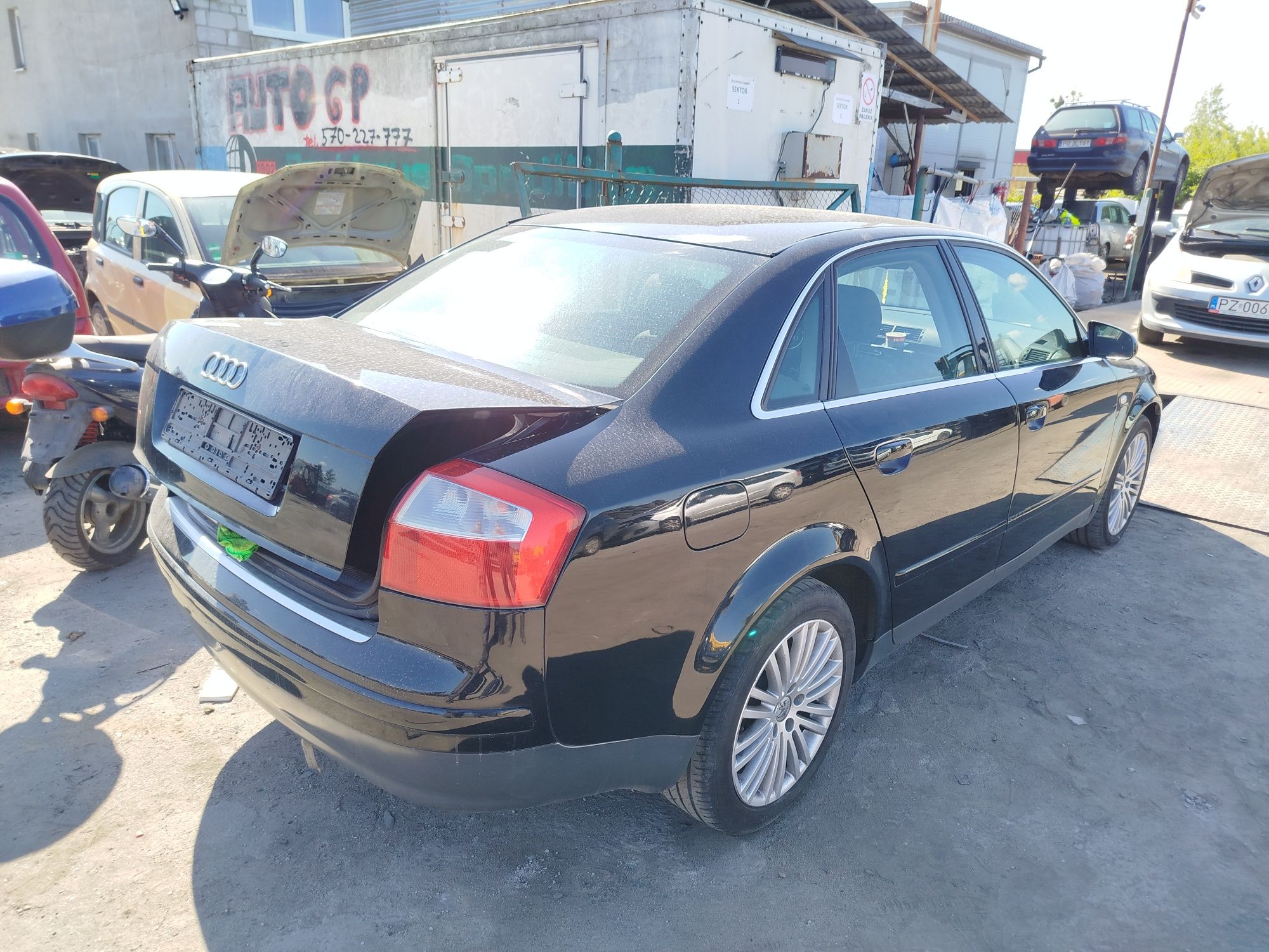 Audi A4 B6 LY9B zderzak tył tylny stan bdb wysyłka