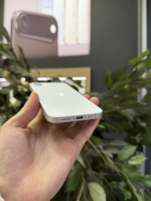 iPhone 16e 256GB White