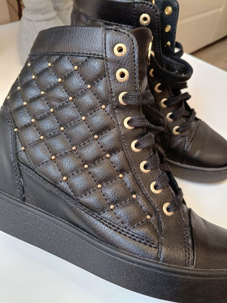 Sprzedam buty Guess