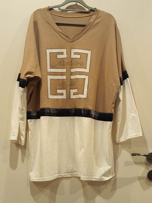 Nowa bluzka z  dekoltem w serek  roz.  52-56