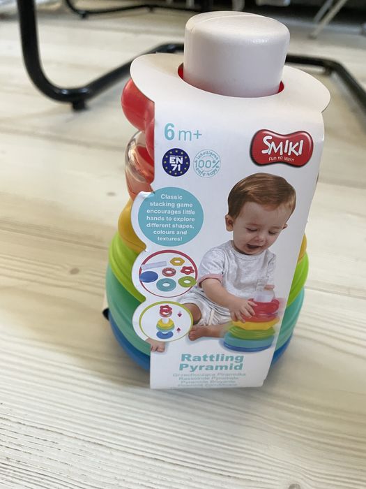 Пірамідка Smiki з брязкальцем