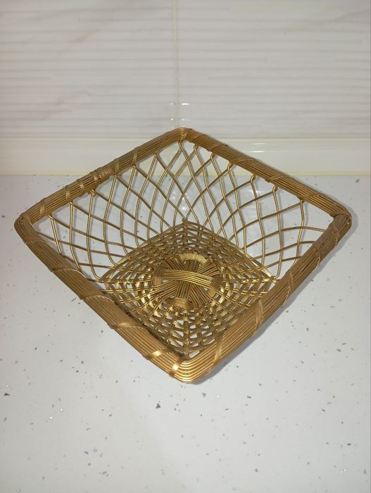 Конфетница, фруктовница