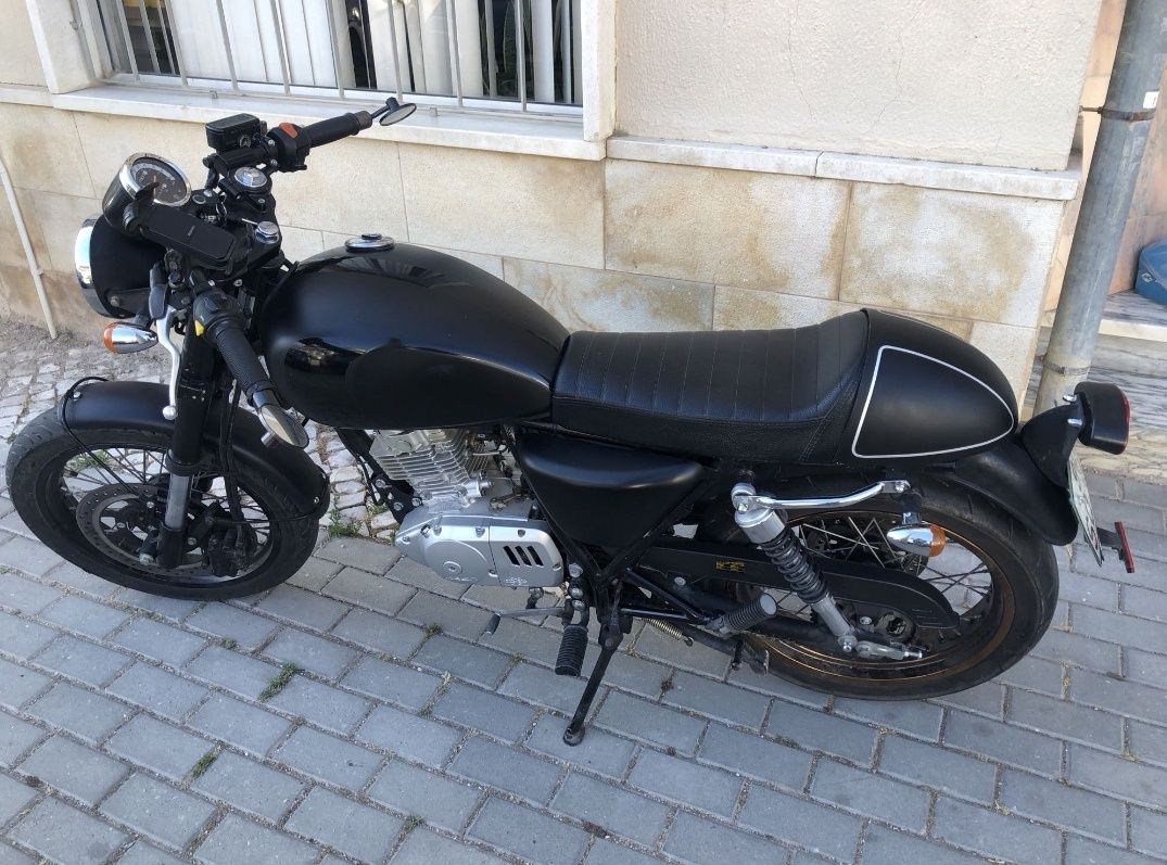 Moto Mash Café Racer black edition 125