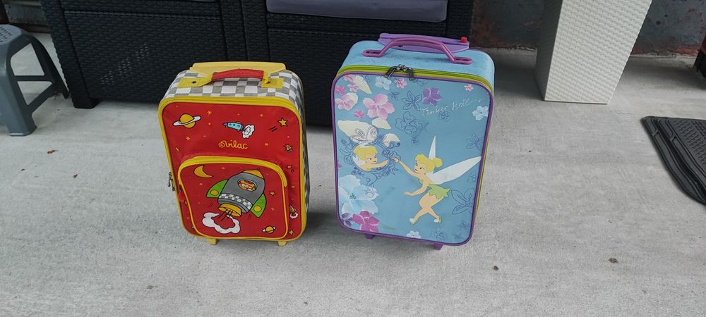 Валіза дитяча на колесах з ручкою телескопічною