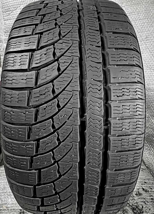 Шини Б/в 235.40.18 пара Nokian