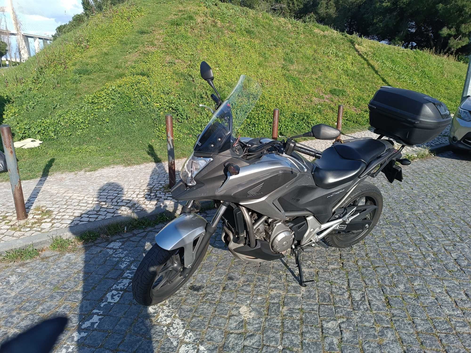 Honda NC700X - Bom estado carta A2
