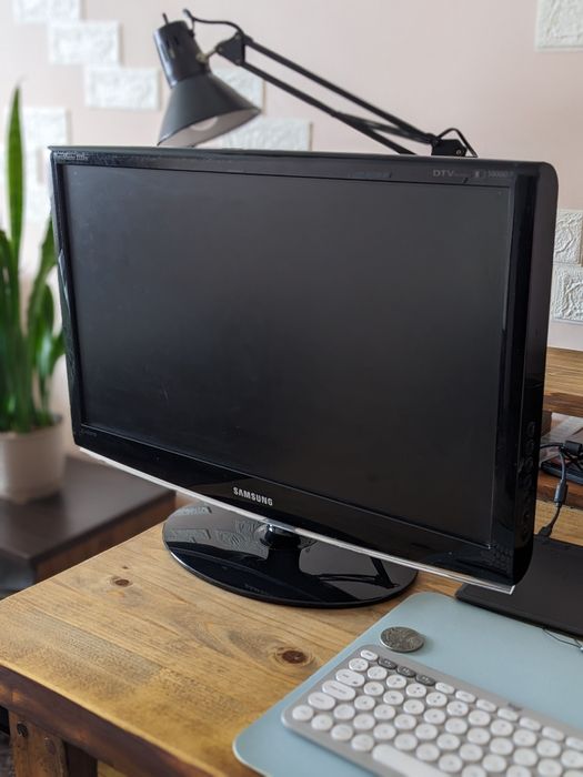 Монітор із функцією TV Samsung Syncmaster 2333hd Full HD телевізор