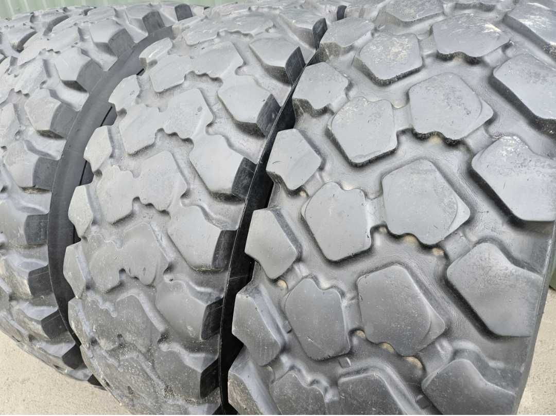 Opony Opona Michelin 14.00 14,00 - R 20 X Xzl 14.00r20 Komplet