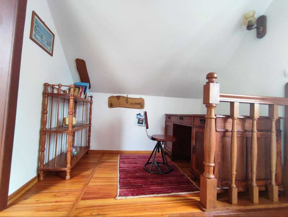 Довгострокова оренда  2 поверхового будинку на вул. Коротка 3