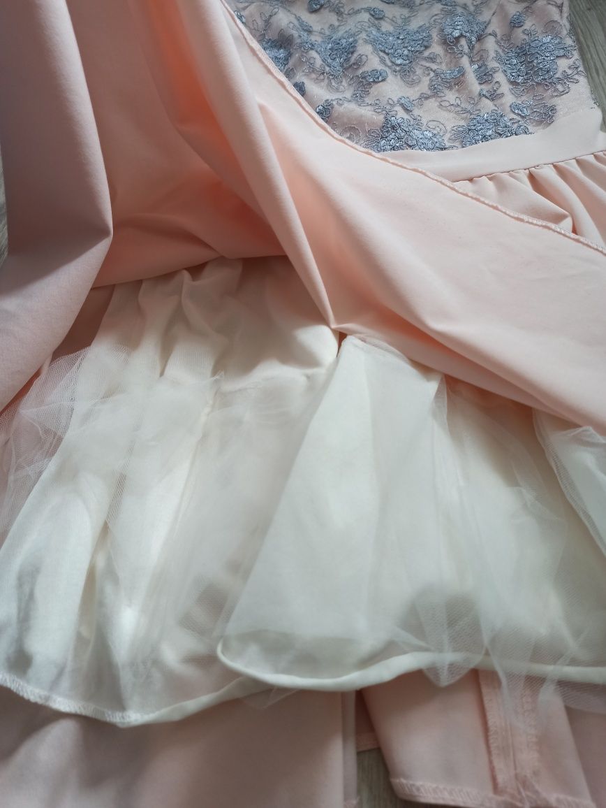 Różowa elegancka sukienka na wesele 38 M