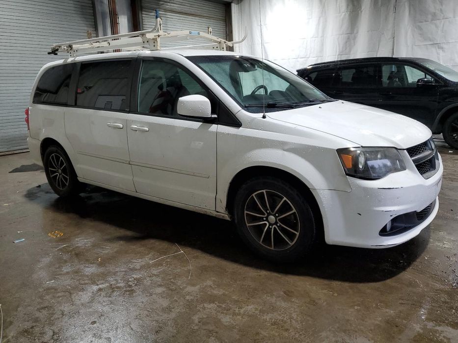 Бампер Dodge Grand Caravan  2011- разборка крайслер гранд запчастини