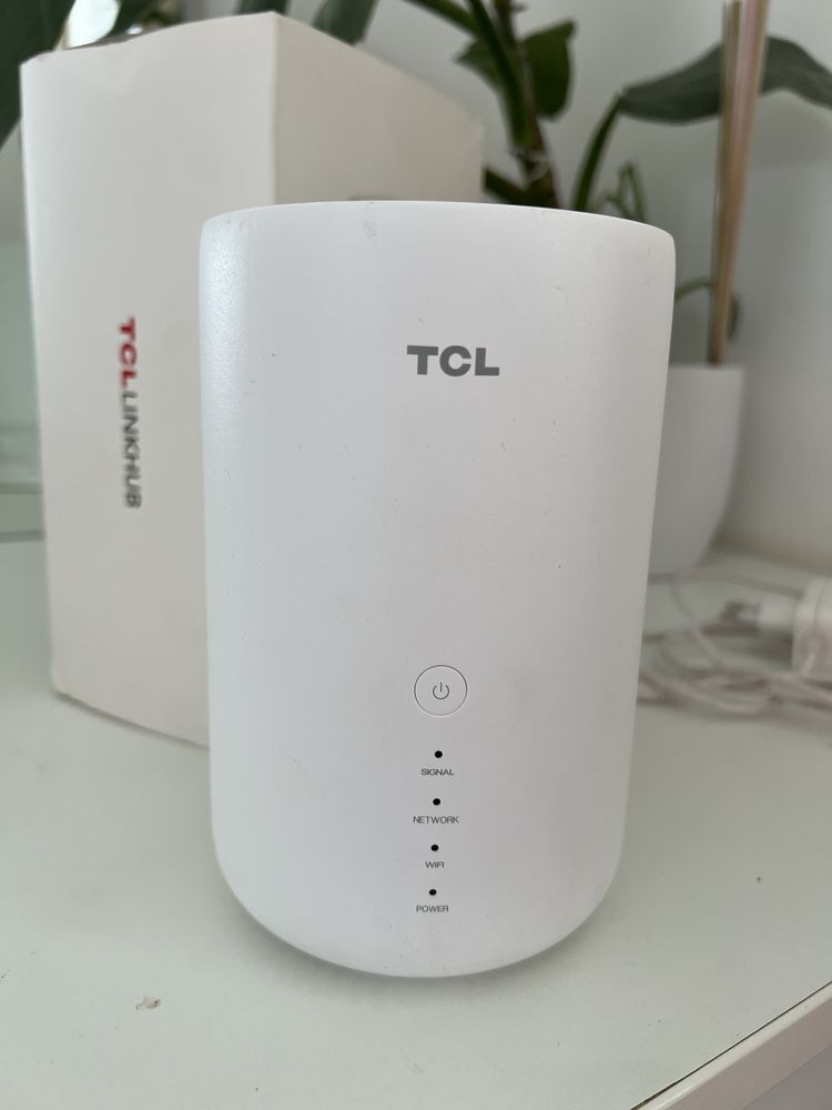 Biały router WIFI TCL linkhub
