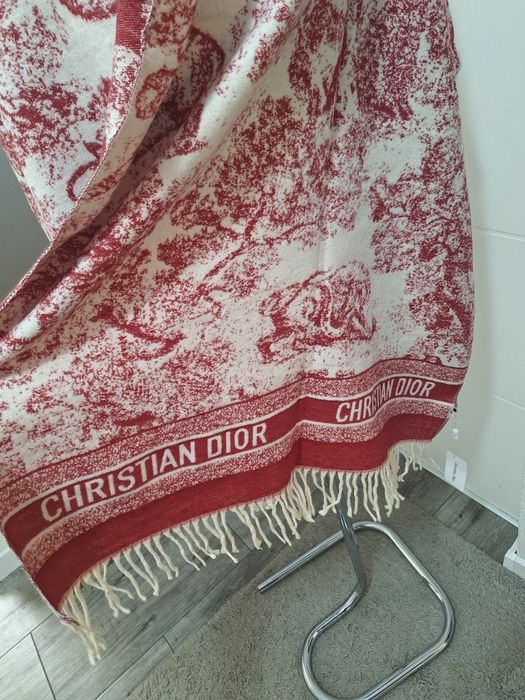Christian  Dior  szal cudo