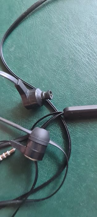 Продам навушники для гаджетів