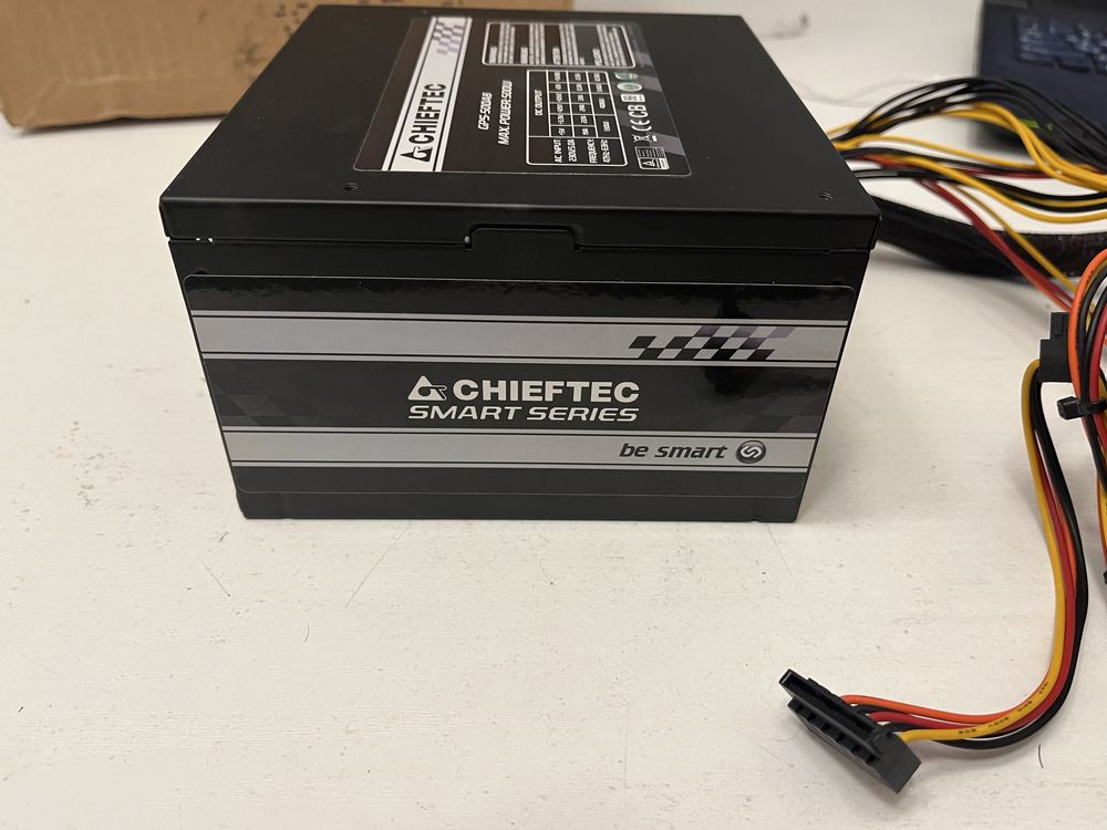 Zasilacz komputerowy Chieftec GPS-500A8 MAX.POWER:500W.