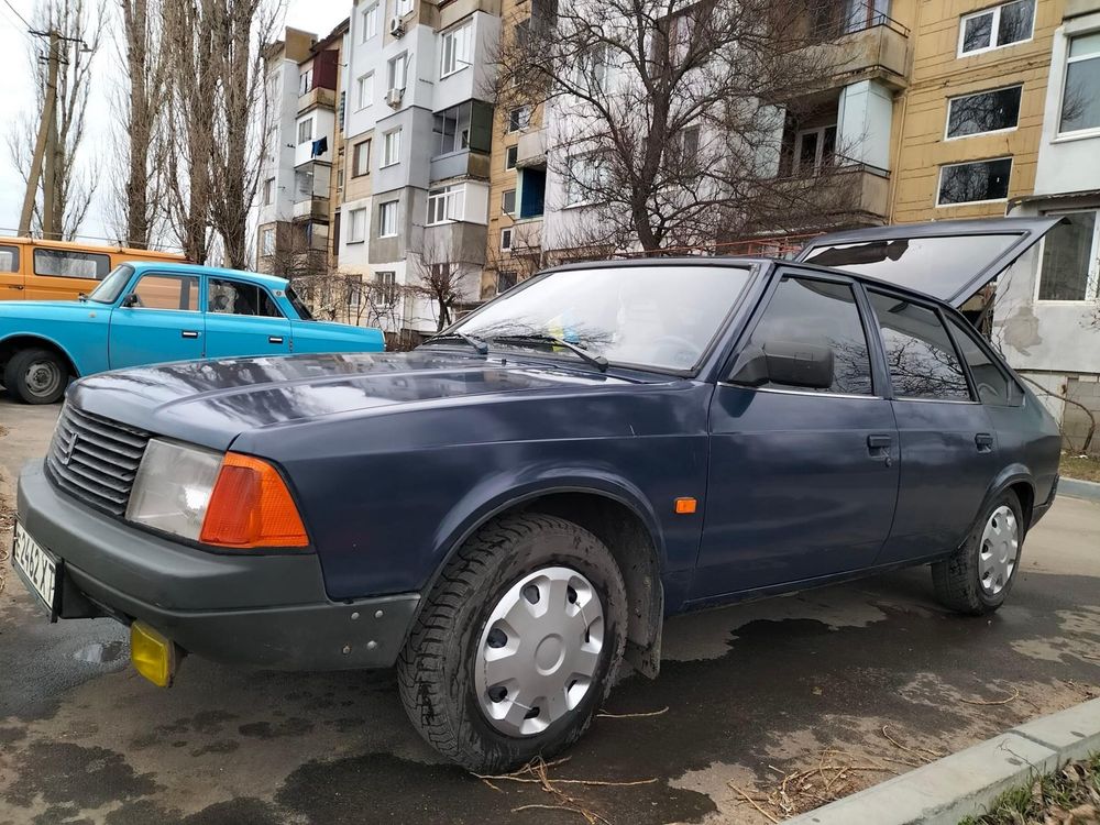 Продам машину Москвич 1990 року