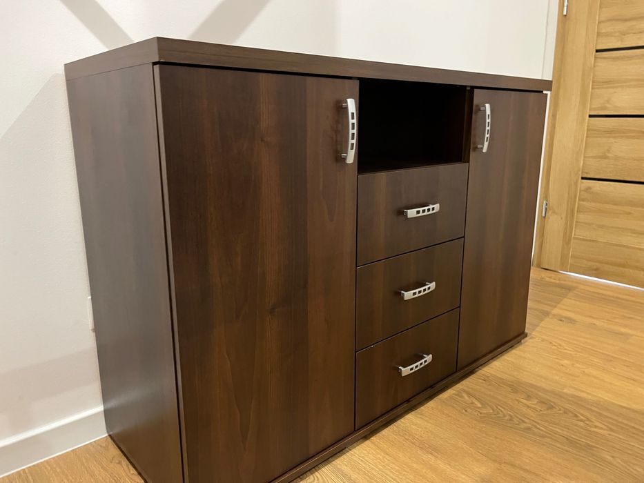 Komoda brązowa, szafka pod tv, możliwy transport dobry stan