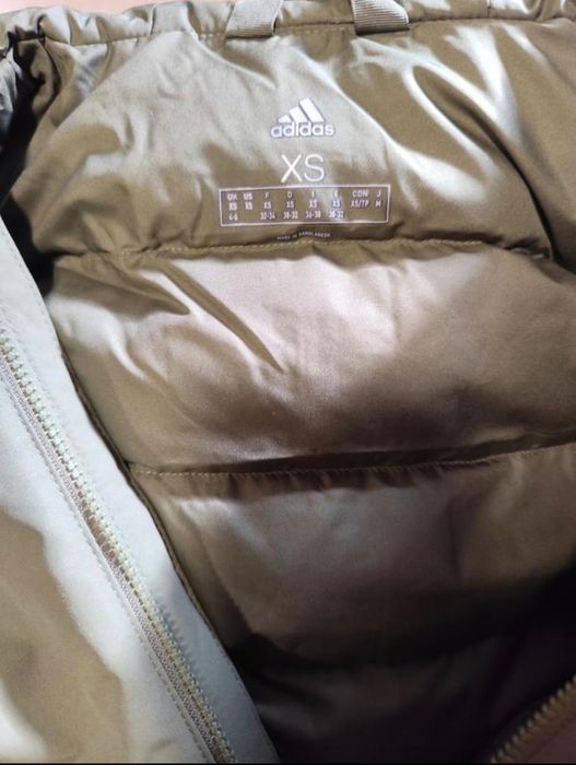 Куртка  жіноча зимова з капюшоном Adidas Utilitas Sportswear(GT1692)