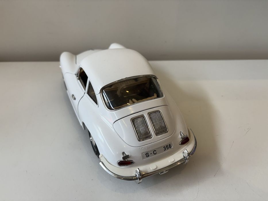 Model Porsche 356B 1:18 BBurago Burago (maisto welly)