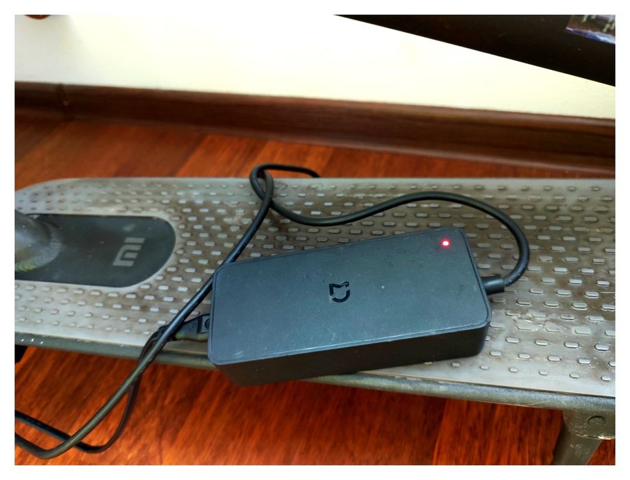 Hulajnoga Xiaomi M365 – klasyk w świetnym stanie