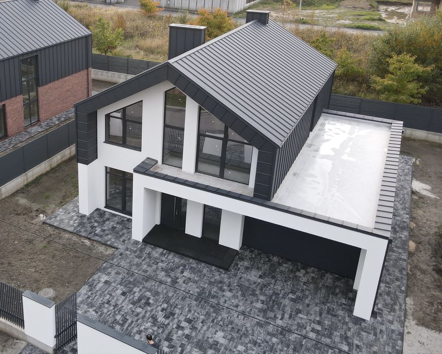 Будинок. Луцьк. Будинок.