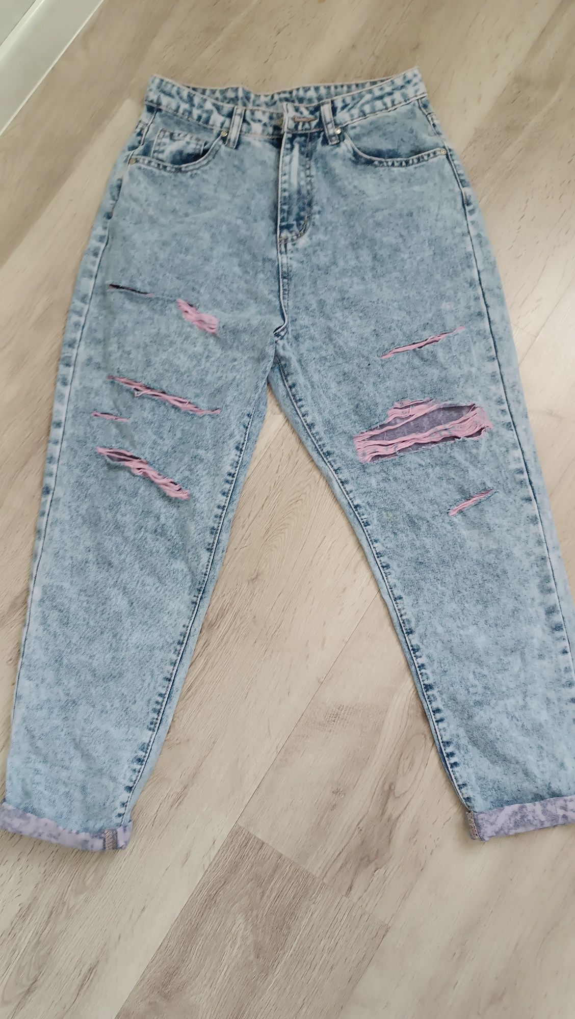 Jeansy mom fit s