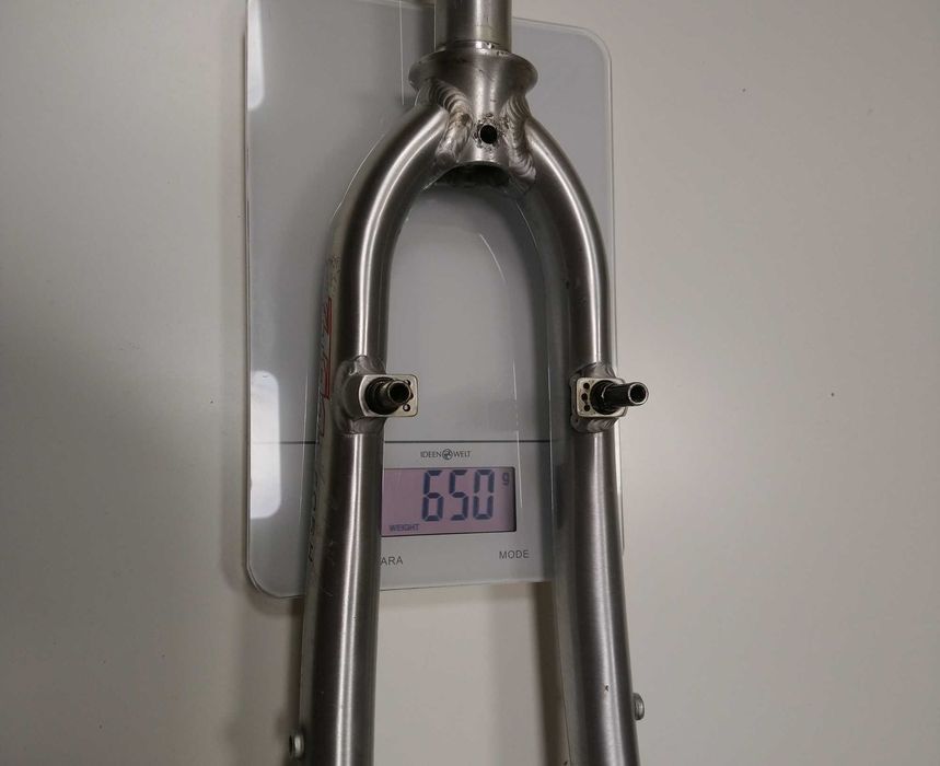 Lekki sztywny widelec aluminiowy piwoty 1 1/8" 28" 700 29" 650g