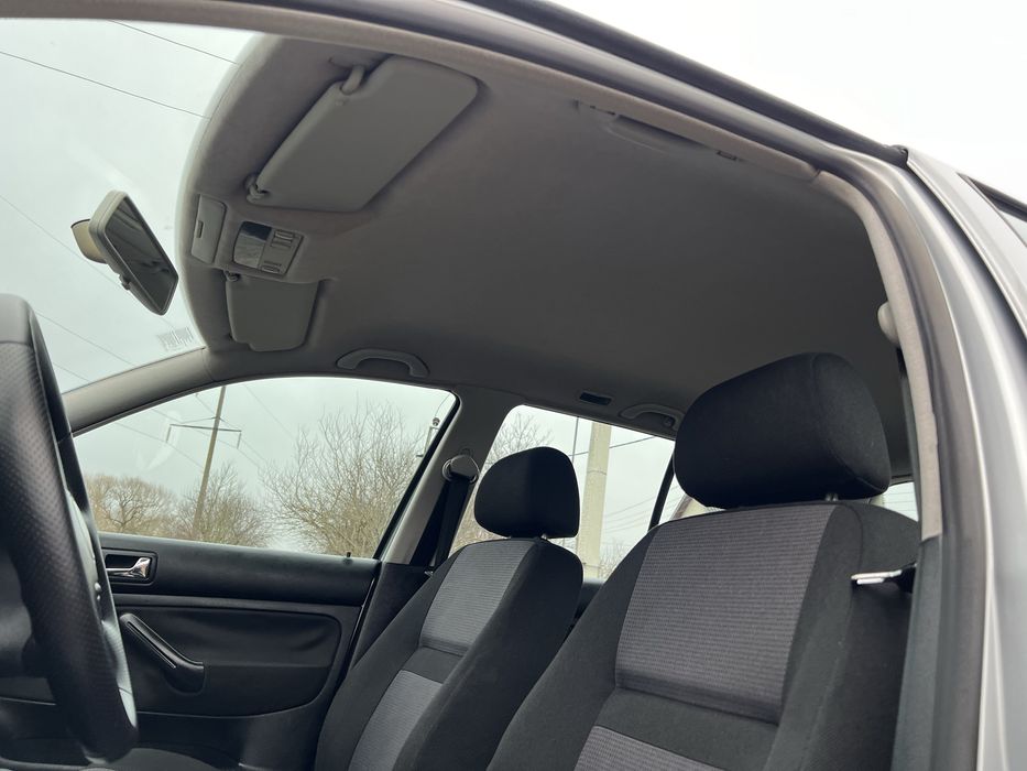 Продам VW Golf 1.6 бензин АВТОМАТ