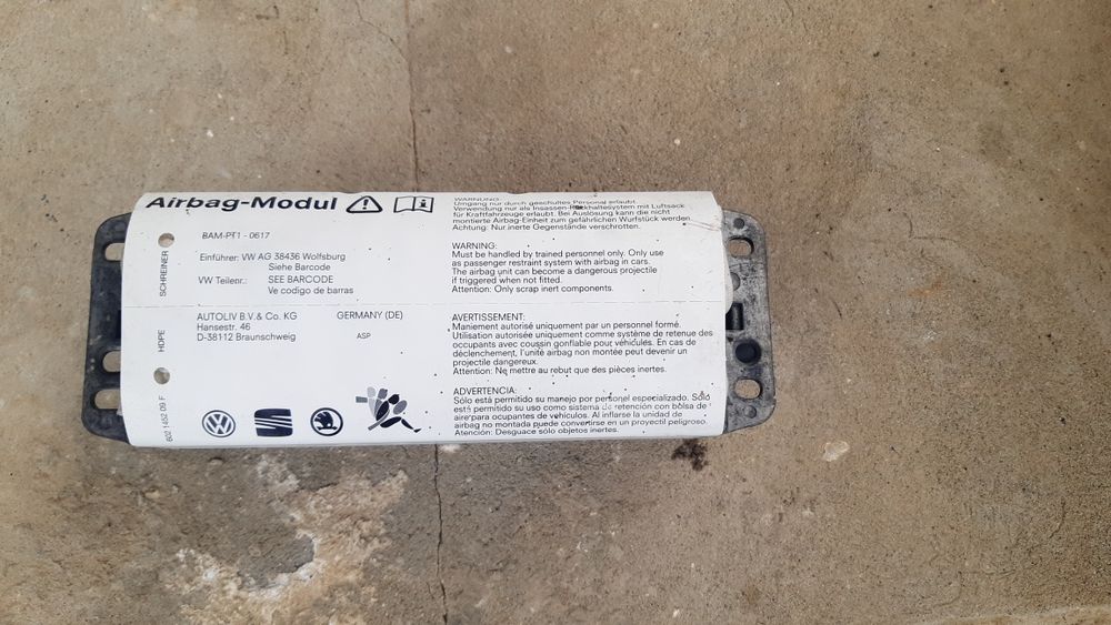 Airbag модуль на skoda octavia a5