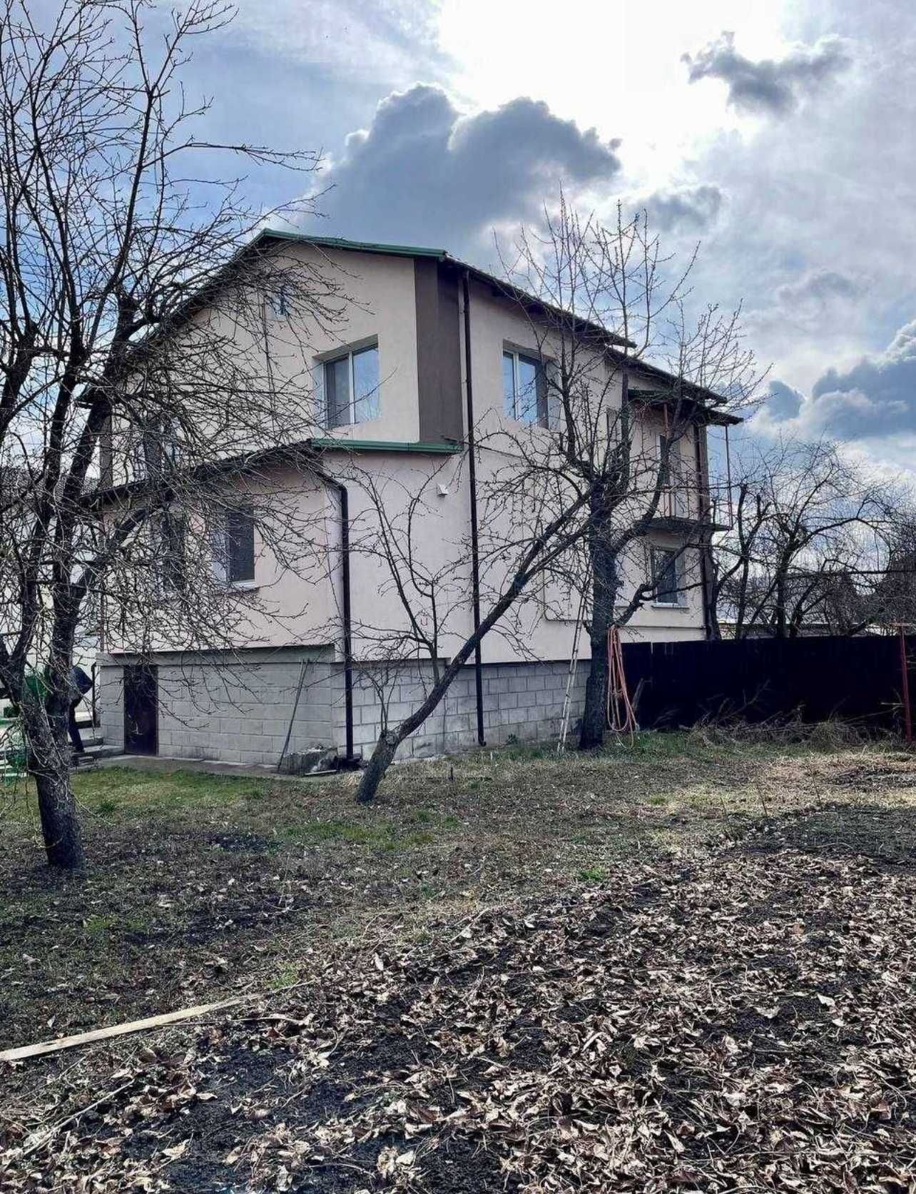 № 12565 - Будинок на початку с. Глибочиця, 237 м2, ділянка - 14 сот