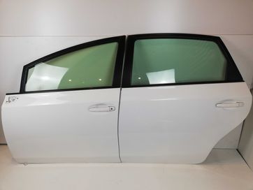 Drzwi Lewe przód i tył Toyota Prius Plus 12/21 r 040