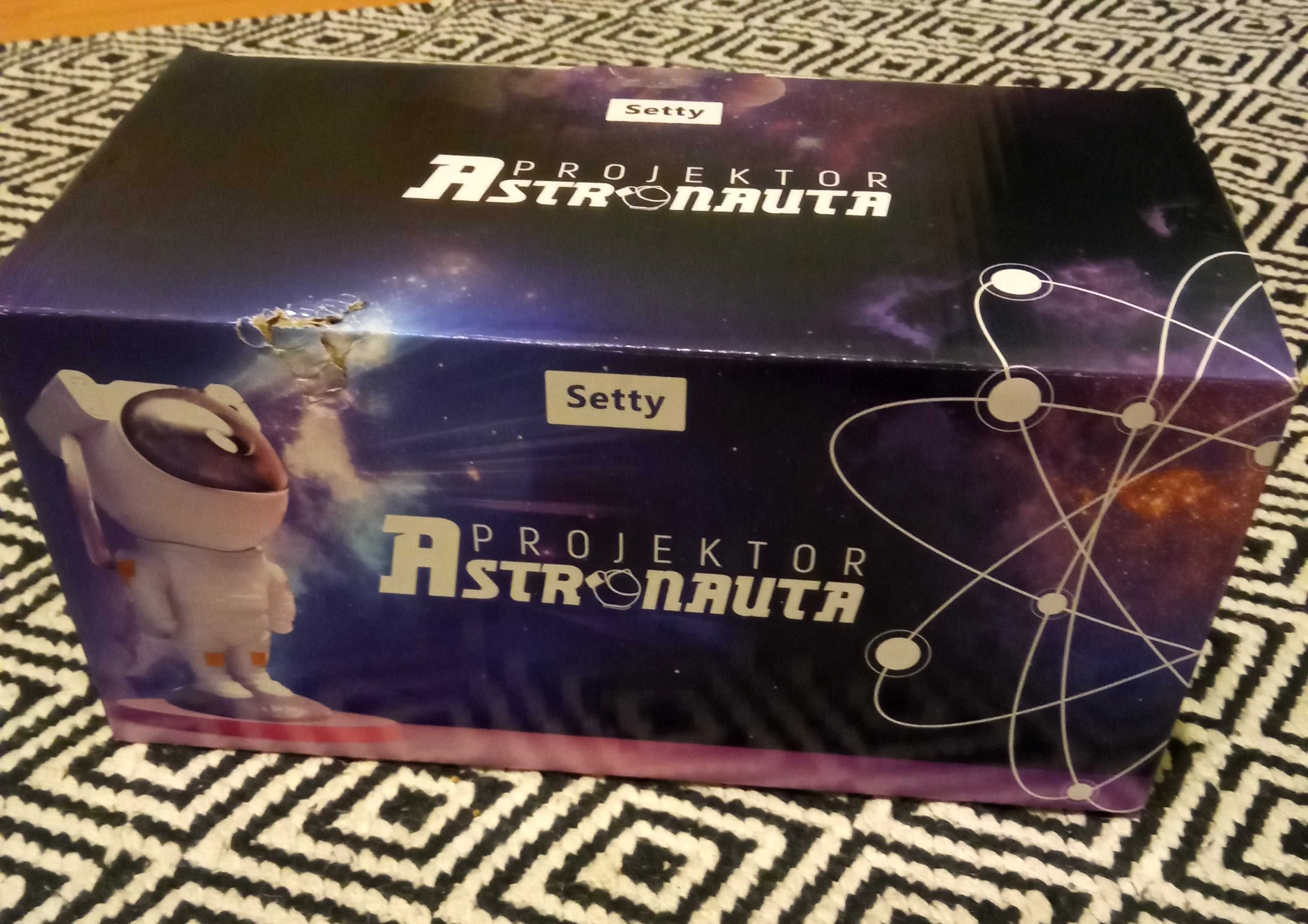 Projektor astronauta , nowy , zorza