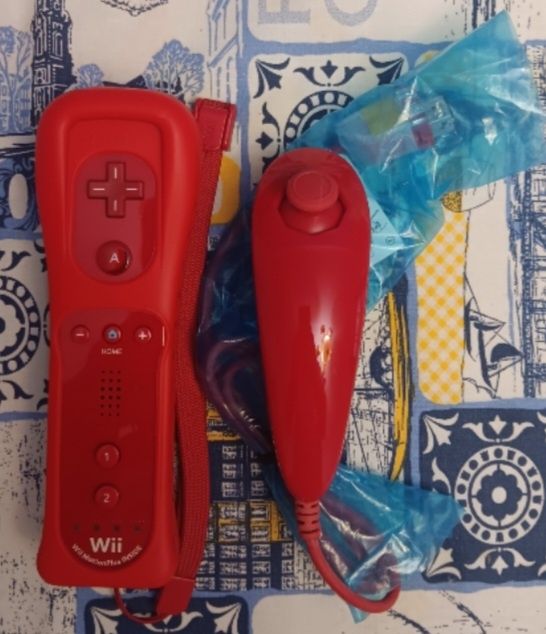 Conjunto Comando Wii Motion Plus Inside + Nunchuk Vermelho