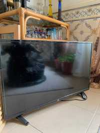 Tv SMart de 32 p +comando  Recolha a cargo do comprador.