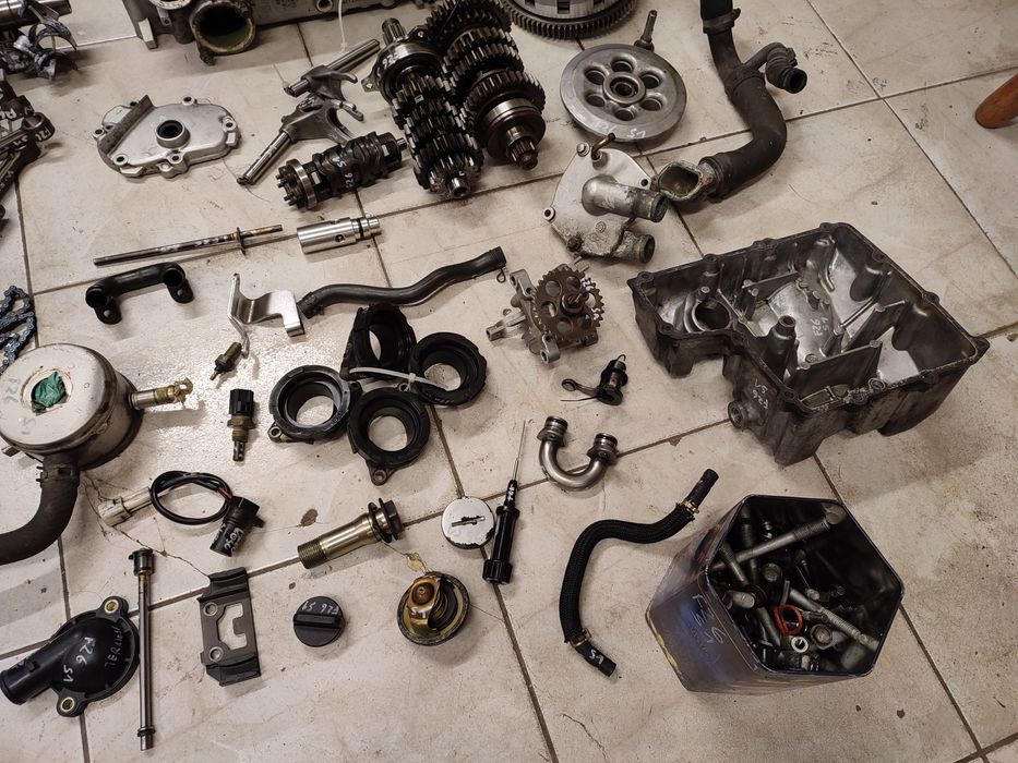 Yamaha FZ6 Fazer RJ07 części wał głowica kapa skrzynia cylinder RJ507E